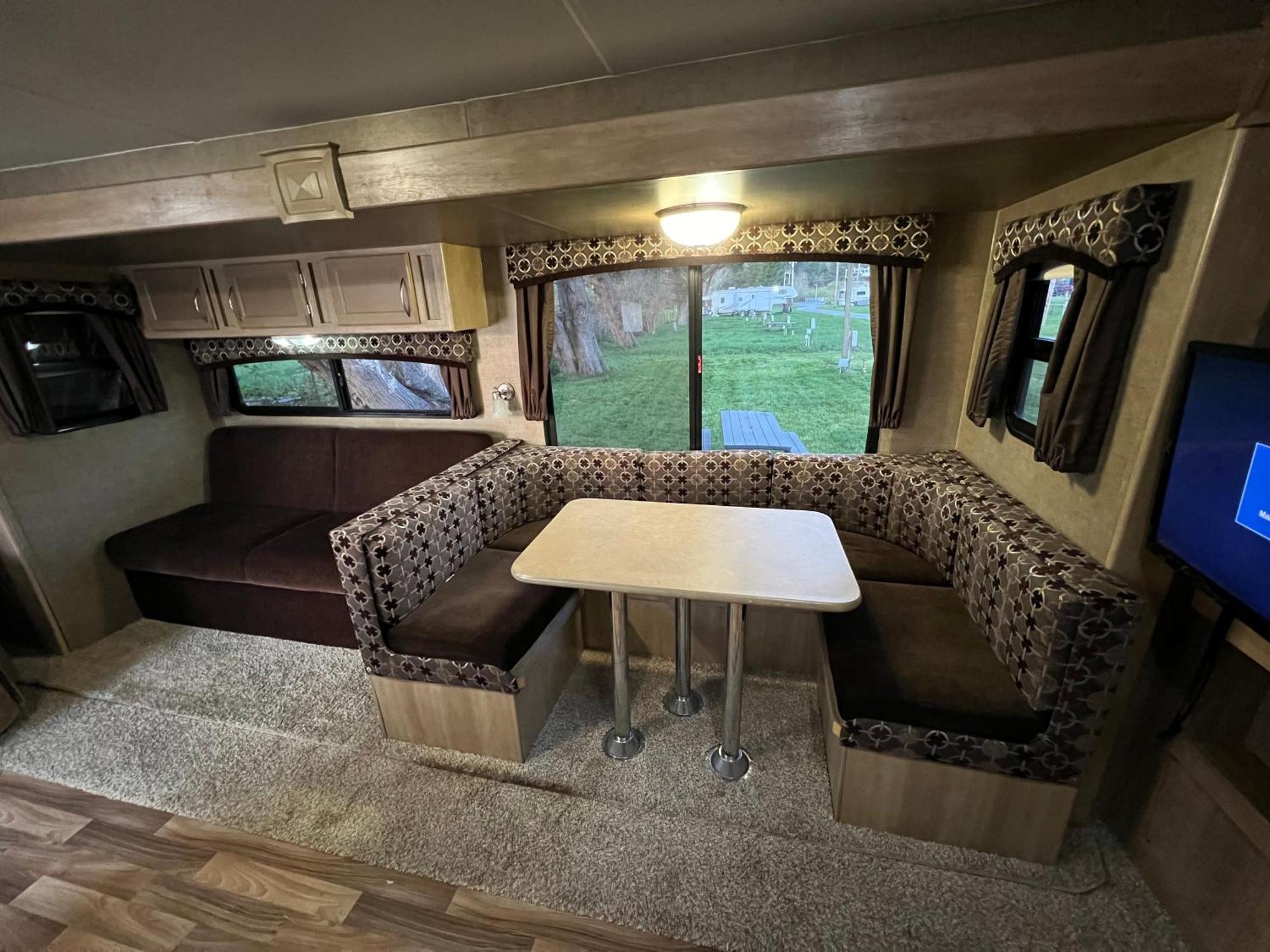 Hotel Surfside Glamping Camper à Klamath Extérieur photo