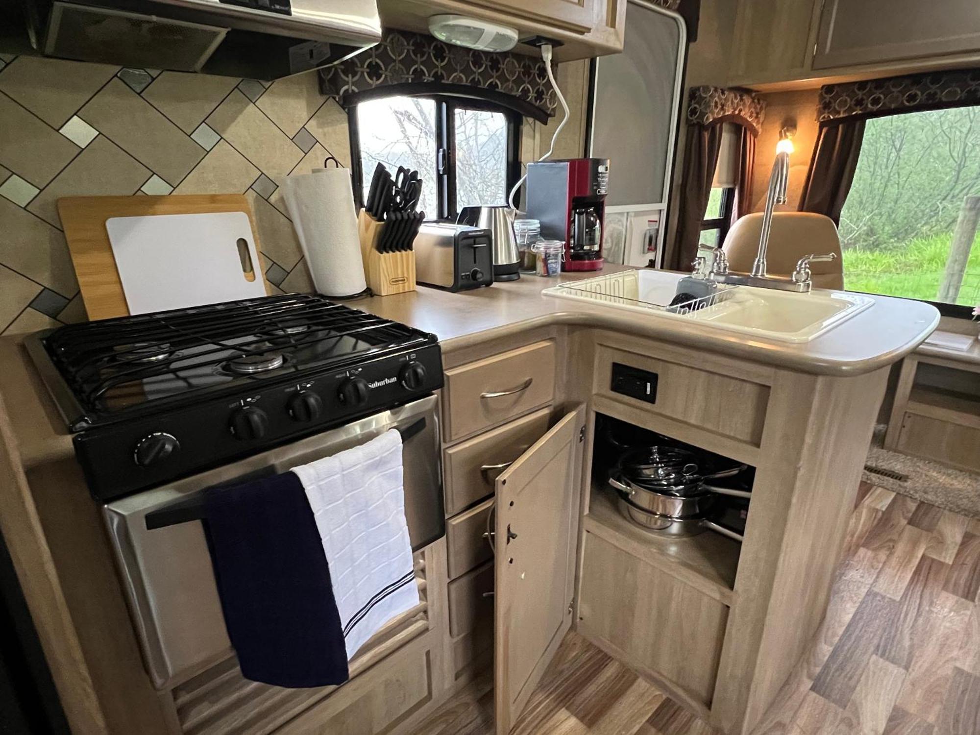 Hotel Surfside Glamping Camper à Klamath Extérieur photo