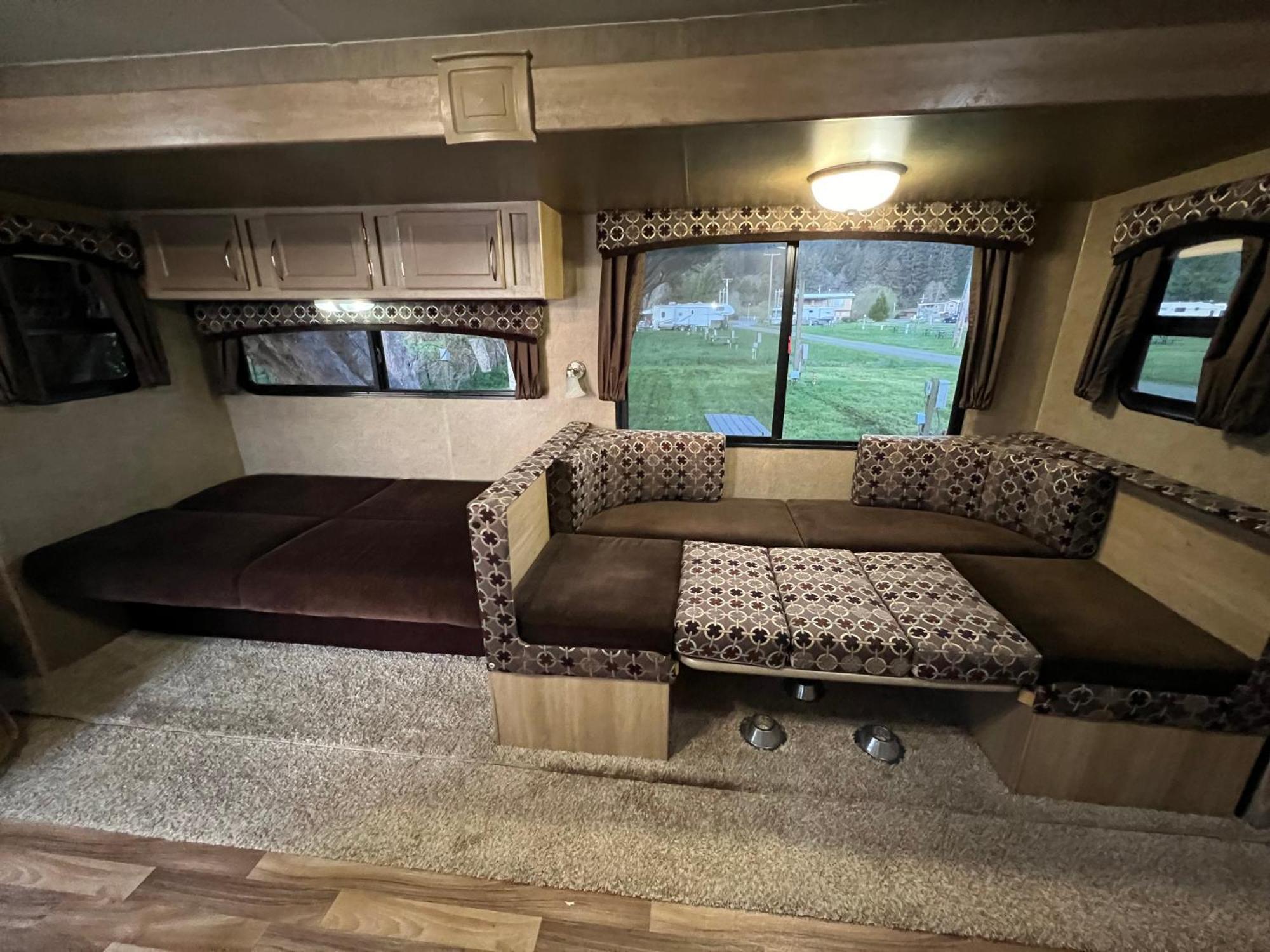 Hotel Surfside Glamping Camper à Klamath Extérieur photo